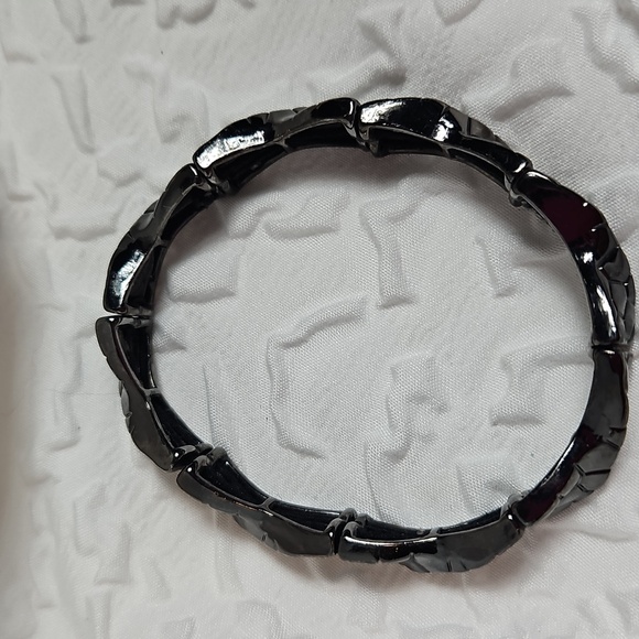 LIA SOPHIA SWIVEL STRETCH GUN METAL BRACLET - Picture 4 of 6